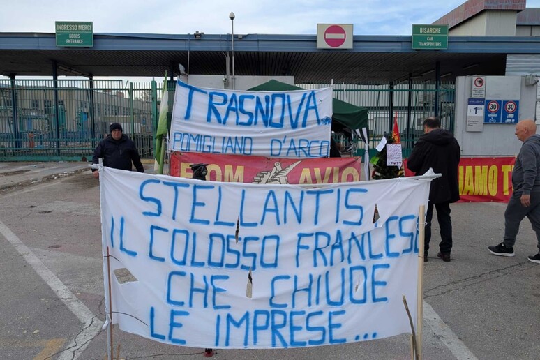 - RIPRODUZIONE RISERVATA