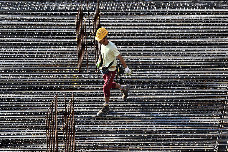 Un cantiere edile -     RIPRODUZIONE RISERVATA