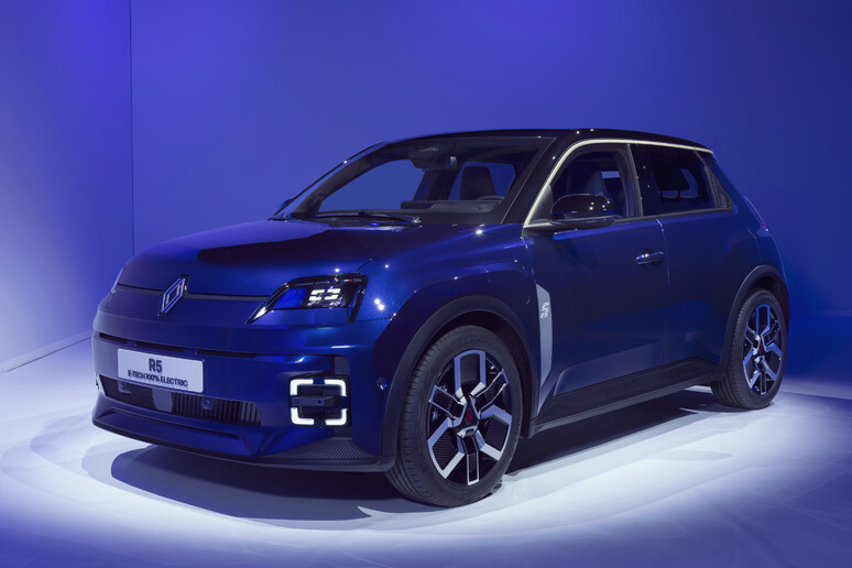 Renault 5 E-Tech Electric: uno stile che lascia il segno -     RIPRODUZIONE RISERVATA