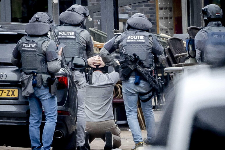 Polizia nederlandese (foto d 'archivio) © ANSA/EPA