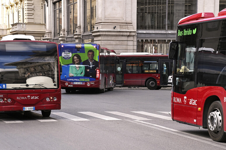 - RIPRODUZIONE RISERVATA