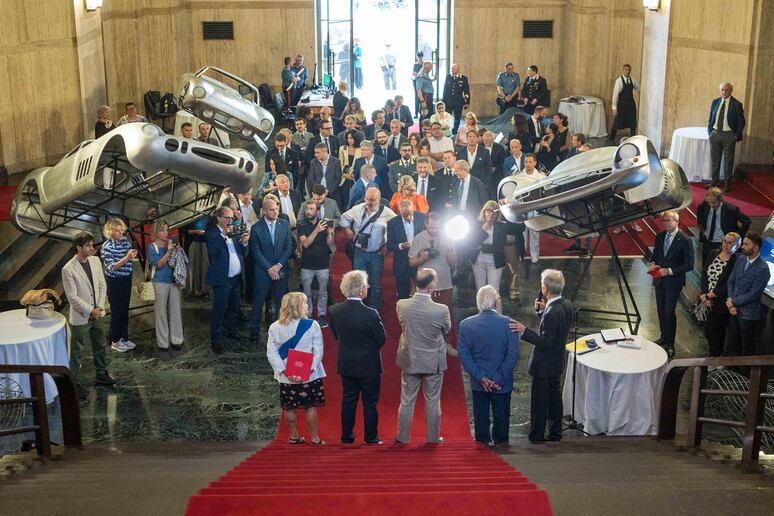 Asi, inaugurata a Roma la mostra Gli scultori della velocità © ANSA/Web