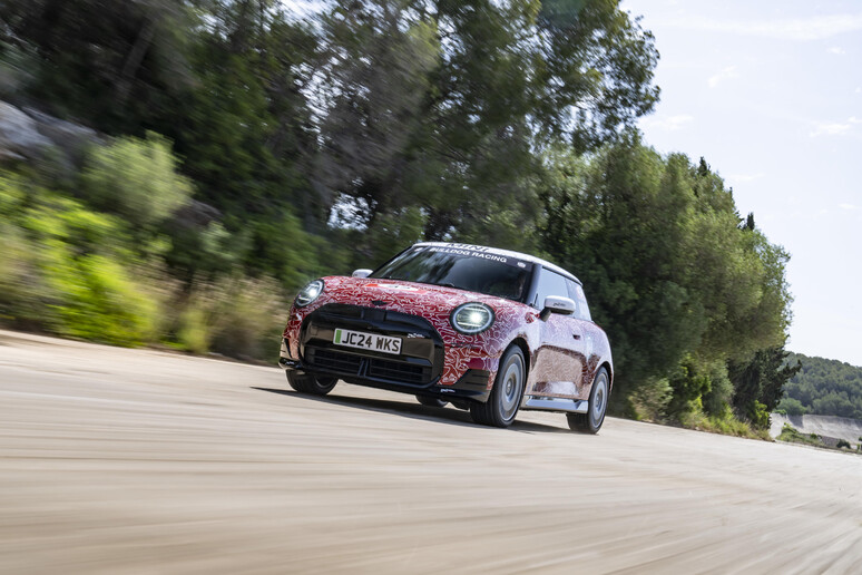 Mini John Cooper Works elettrica al Goodwood Festival of Speed © ANSA/Web