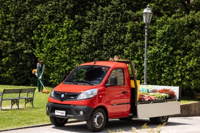 Piaggio Porter NP6 si rinnova e sarà anche elettrico - RIPRODUZIONE RISERVATA