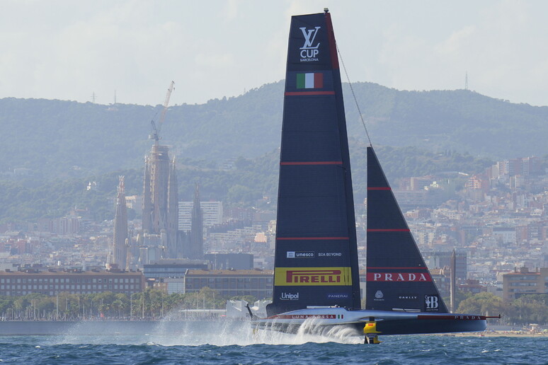 Pesante sconfitta per Luna Rossa nello spareggio con Ineos - RIPRODUZIONE RISERVATA