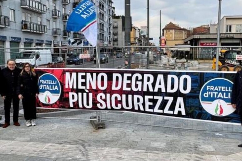 - RIPRODUZIONE RISERVATA