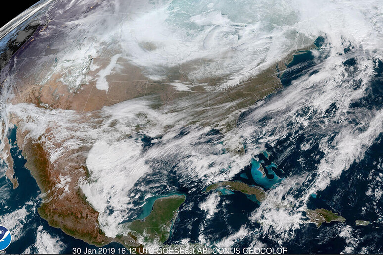 Il vortice polare visto dallo spazio dal satellite Goes, nel 2019 (fonte: NOAA) - RIPRODUZIONE RISERVATA