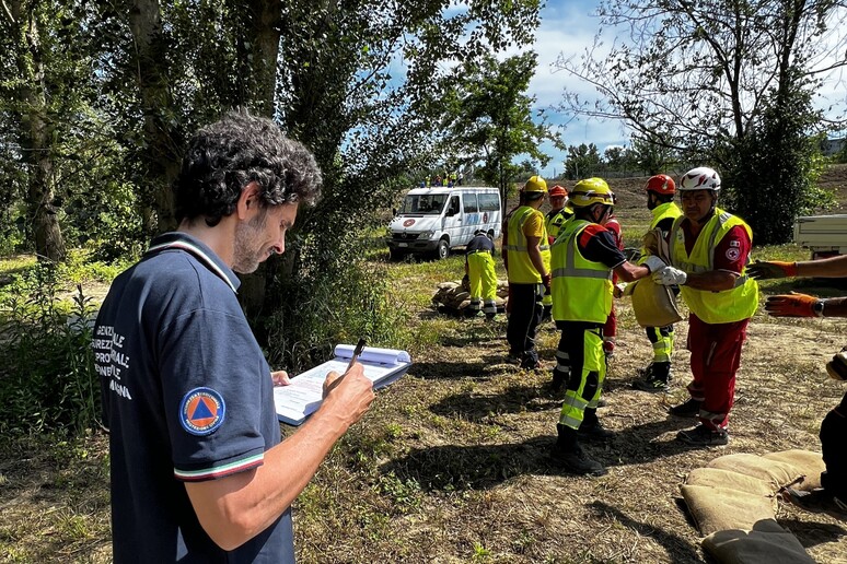 - RIPRODUZIONE RISERVATA