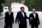 Vladimir Putin con il presidente cinese Xi Jinping a Pechino